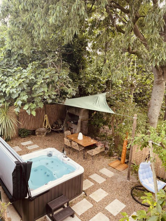 Maison Dans Les Arbres, Spa, Tennis, Parking ニーム エクステリア 写真