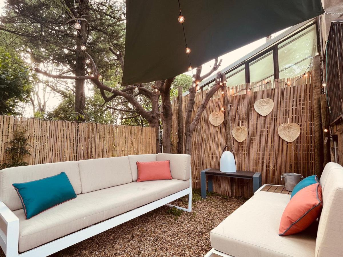 Maison Dans Les Arbres, Spa, Tennis, Parking ニーム エクステリア 写真